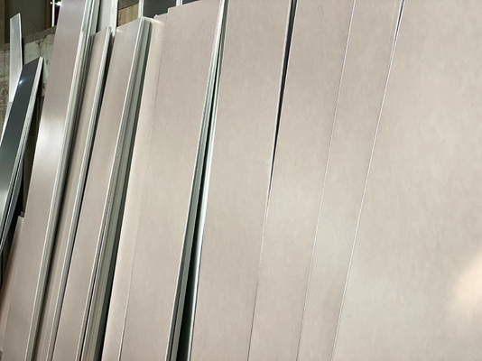 ซื้อ Rockwool Wall Insulated Sandwich Panel เคลือบพีวีซี 600mm การผลิตออนไลน์